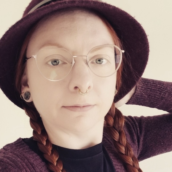 Meet your Posher, Tara - Picture 1 of 1